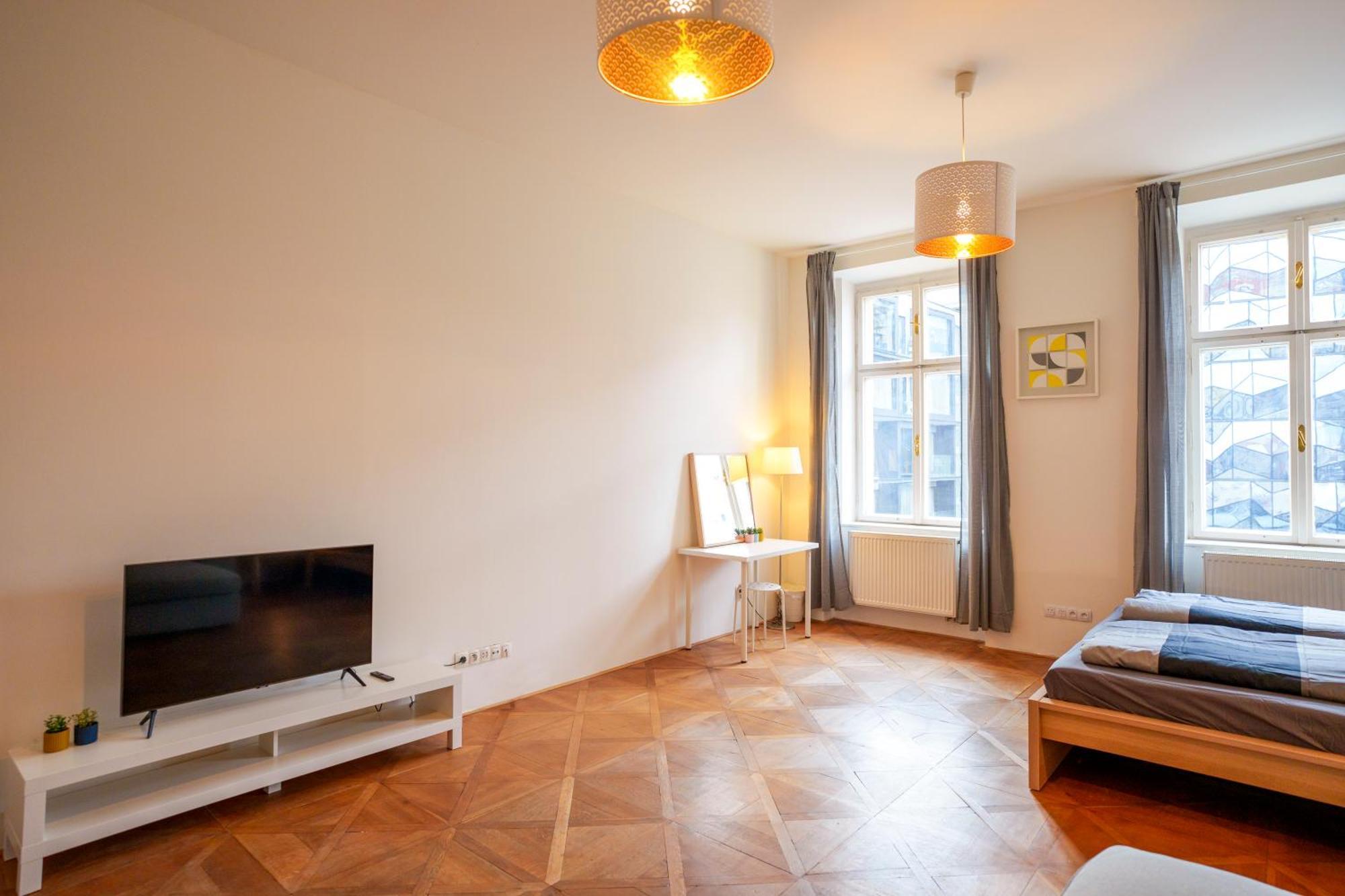 Stay Praha Apartment - New Open! ภายนอก รูปภาพ