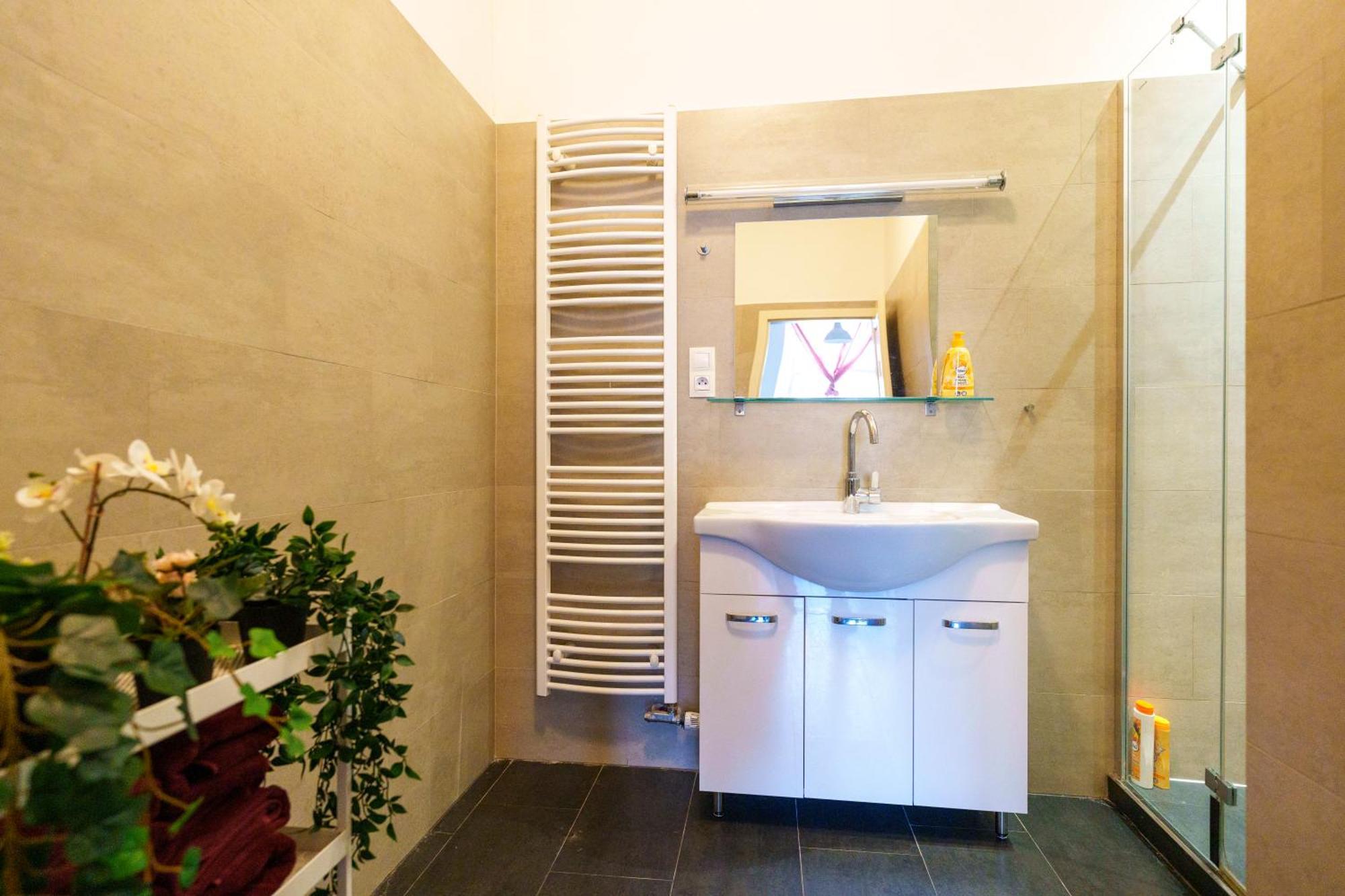 Stay Praha Apartment - New Open! ภายนอก รูปภาพ